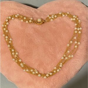 🩷VINTAGE GOLD TONED WITH WHITE PEARLS MULTI STRANDED NECKLACE